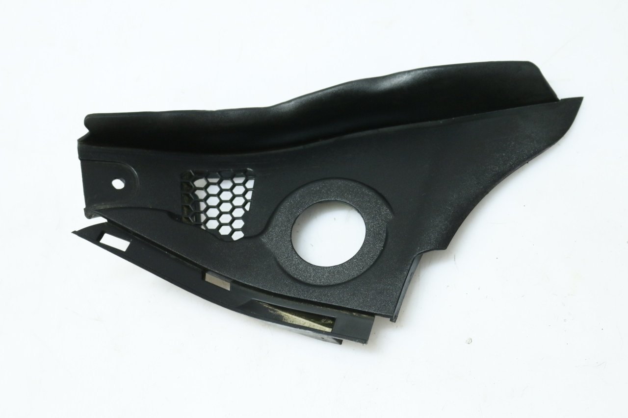 Opel Astra J Ön Cam Izgara Kapağı Sol Orjinal Psa Markasıdır.13267106