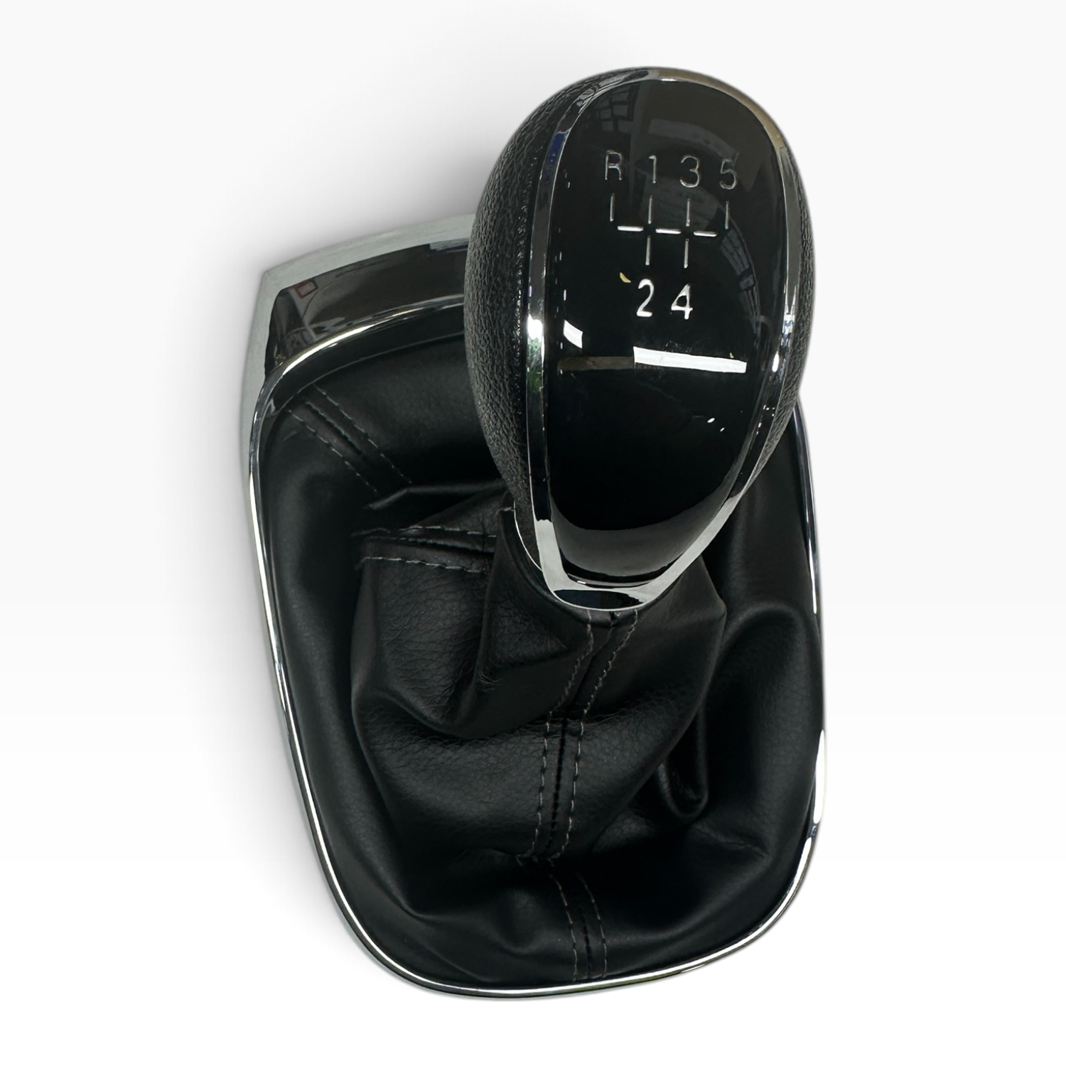 Opel Mokka Vites Topuzu ve Körüğü (5 İleri)  İthal Marka OEM-55585857
